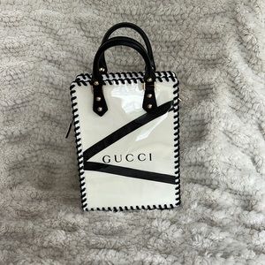 Cute Gucci crossbody bag